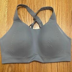 Lulu lemon sports bra